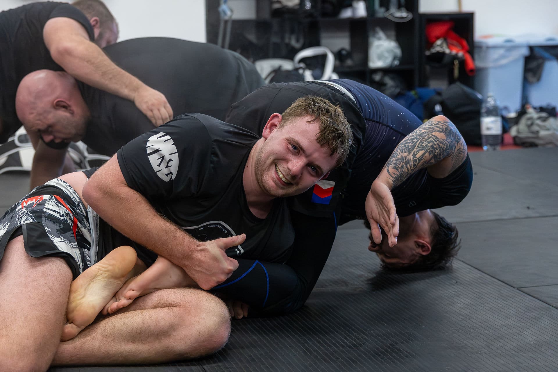 Live rolling and having fun on the mats